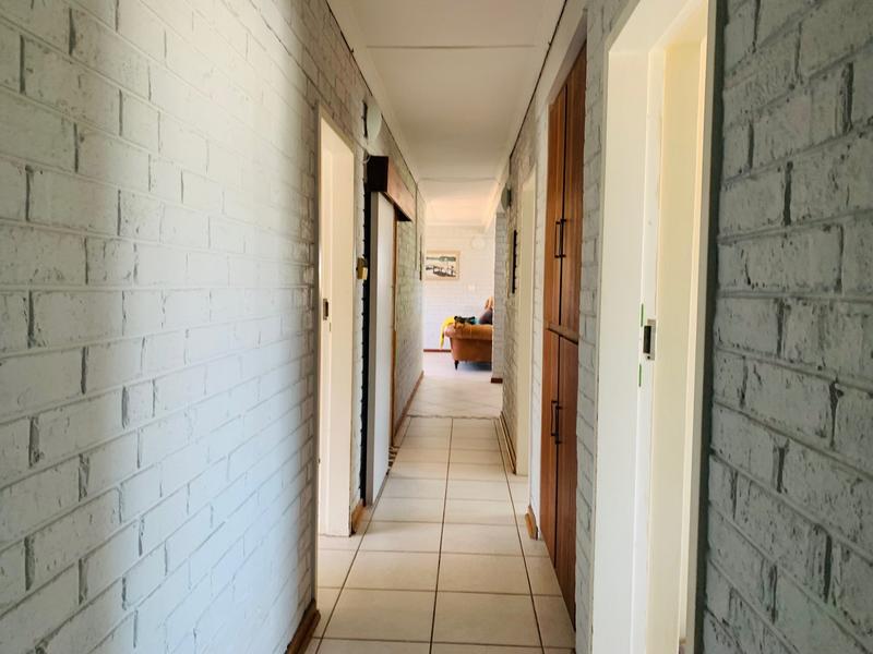 4 Bedroom Property for Sale in Jeffreys Bay Eastern Cape